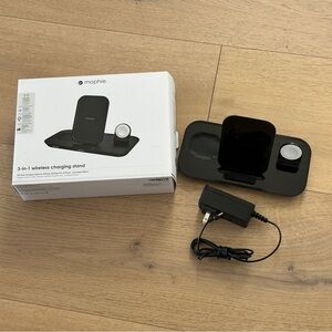 Mophie Wireless Charging Station in Black